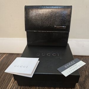Gucci Shiny Black Textured Compact Wallet